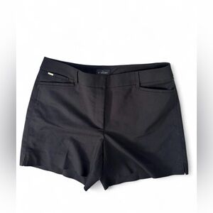 The 5" Short Black Size 8